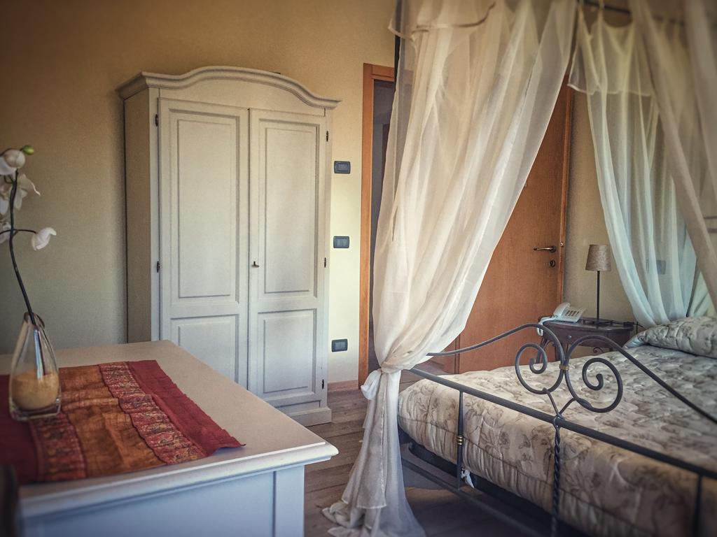 Agriturismo Borgo Tecla Роза Экстерьер фото