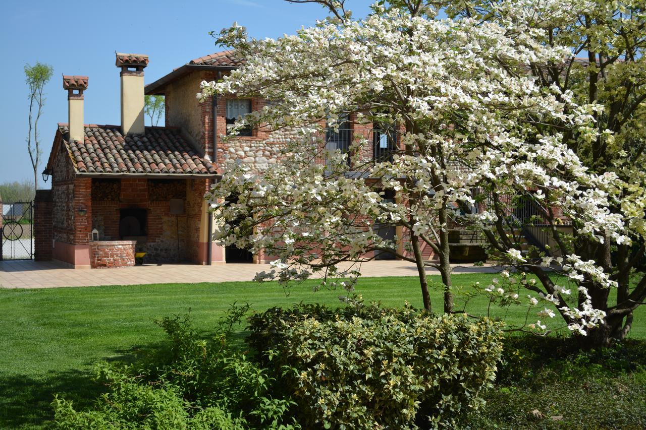 Agriturismo Borgo Tecla Роза Экстерьер фото