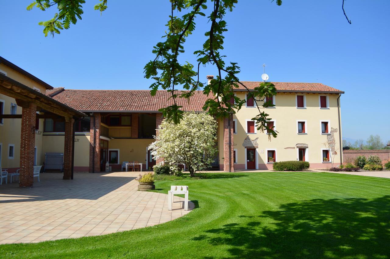 Agriturismo Borgo Tecla Роза Экстерьер фото